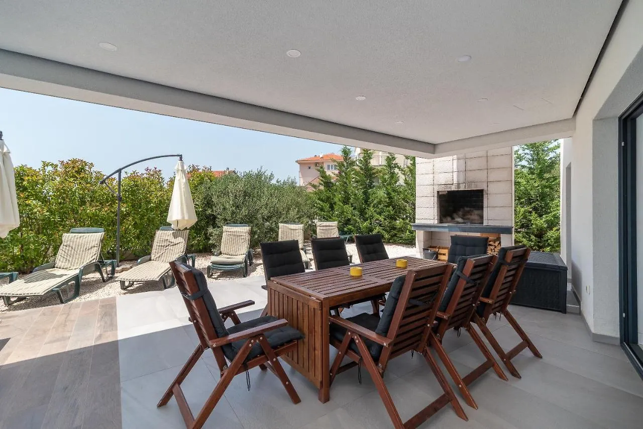 Villalux2022 Mit Pool Beheizt Trogir